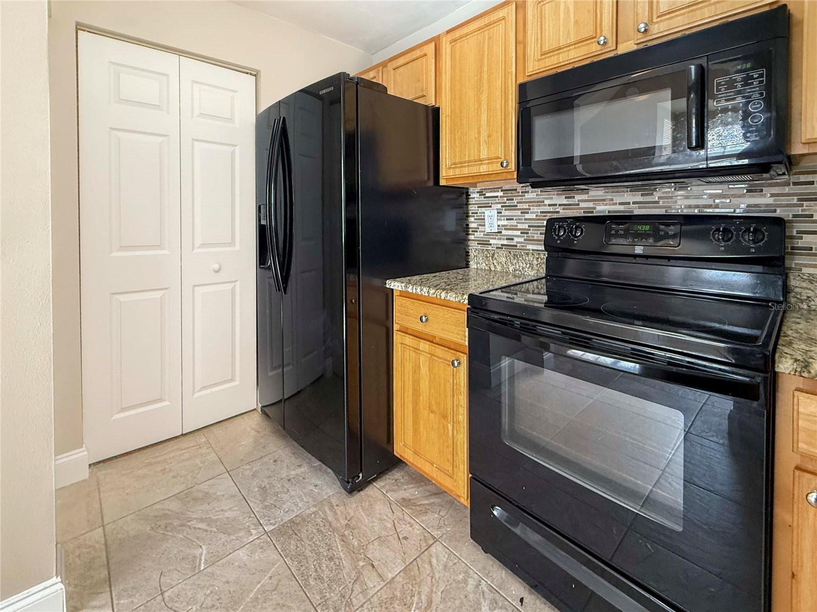 Image 5 of 19 For 5701 Bentgrass Drive 18-212