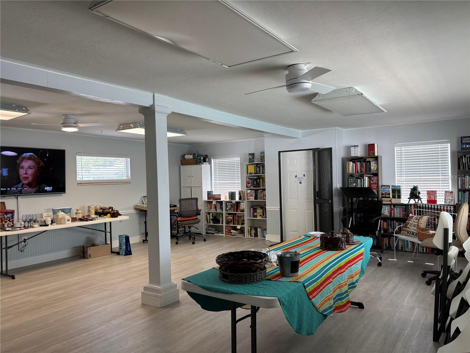 Image 20 of 22 For 6074 Arlene Way 5
