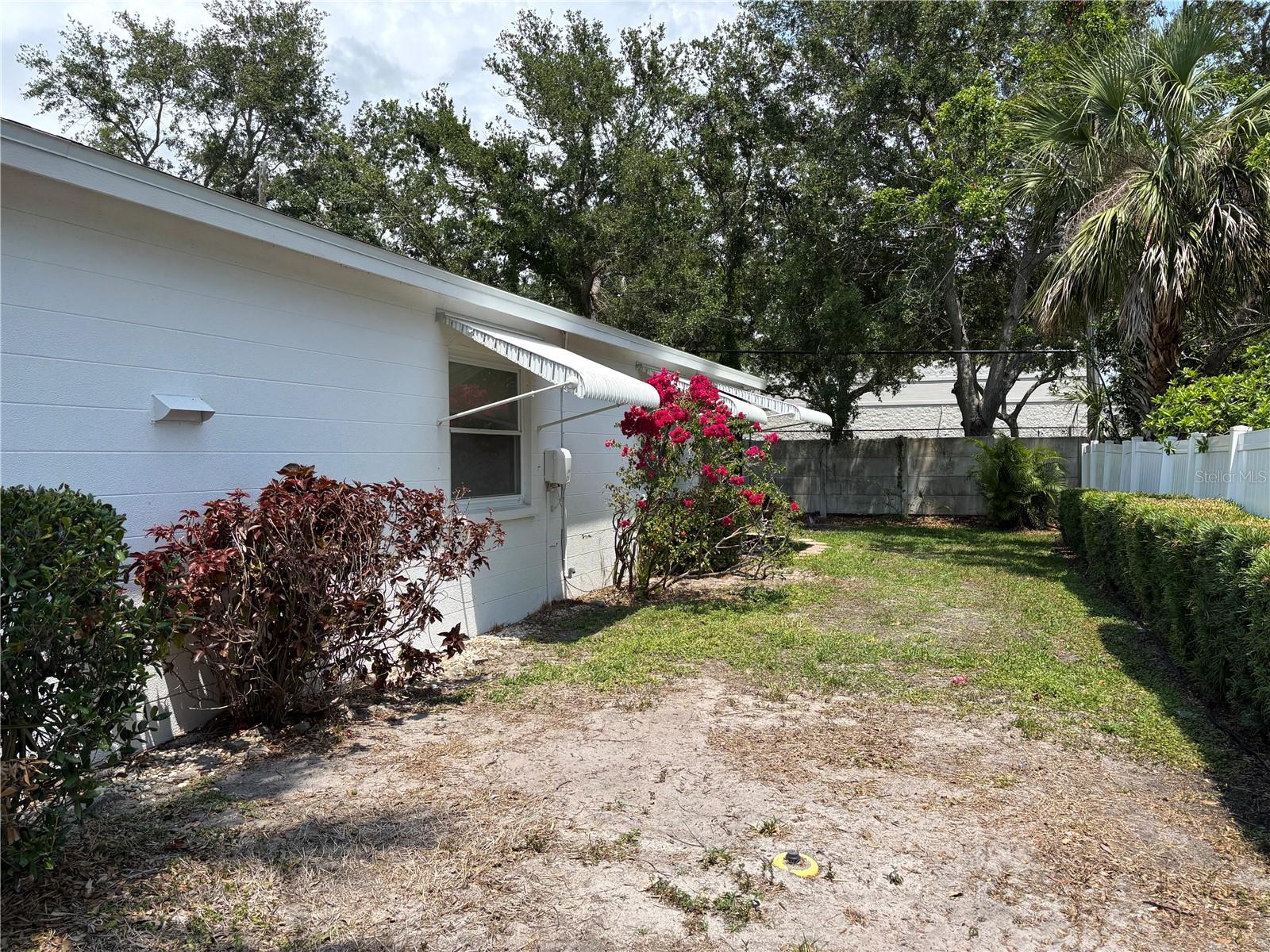 Image 5 of 22 For 6074 Arlene Way 5