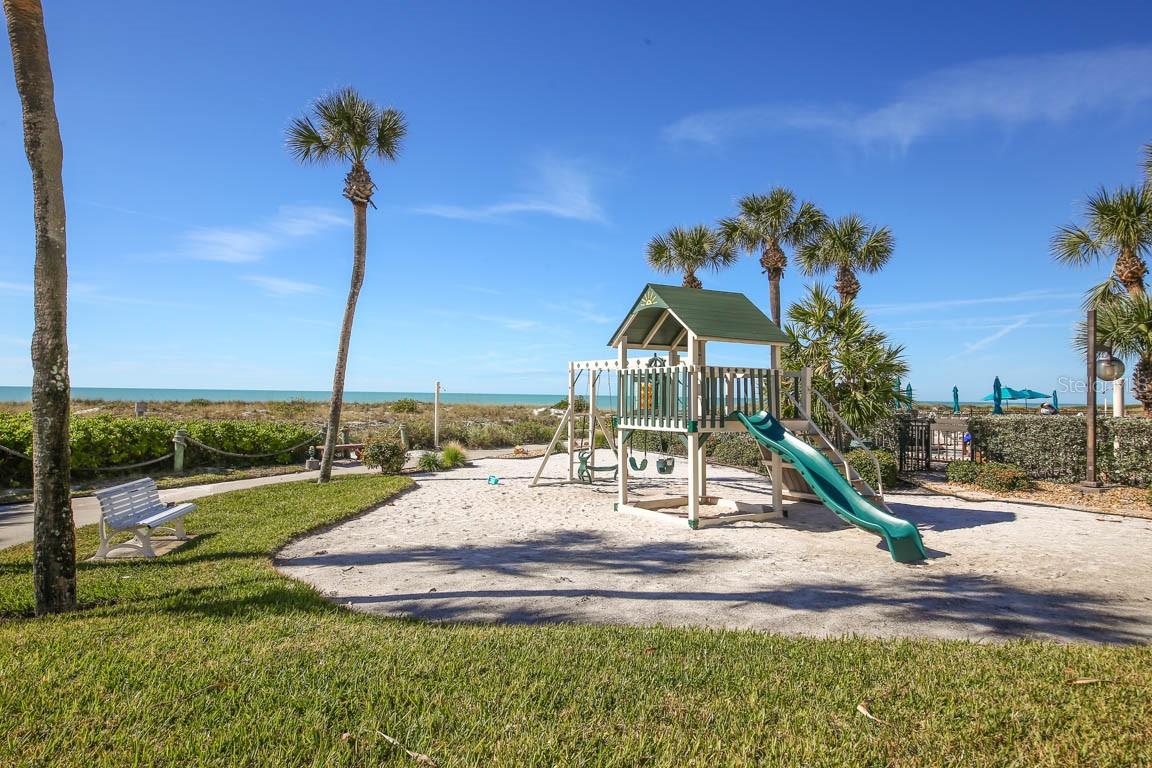 Image 37 of 60 For 2045 Gulf Of Mexico Drive M1-207
