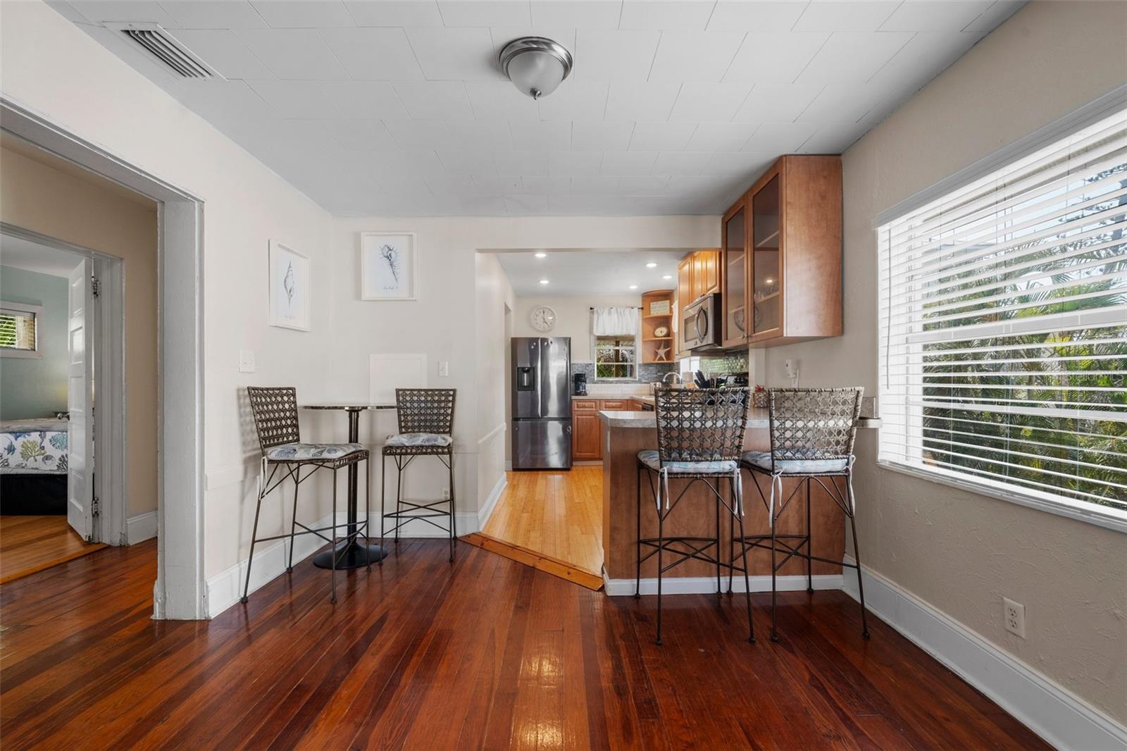 Image 10 of 43 For 3018 Gulf Drive