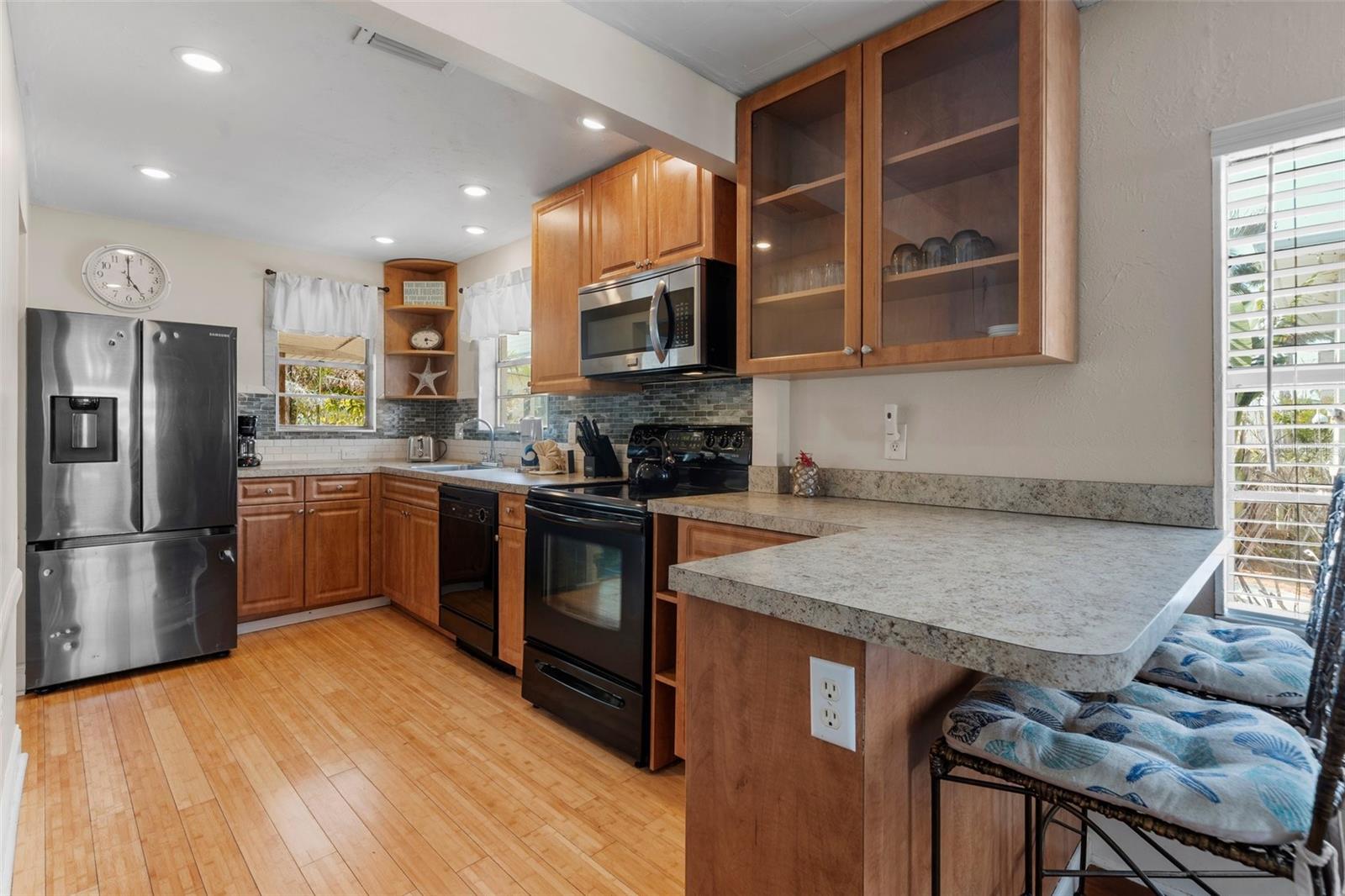 Image 11 of 43 For 3018 Gulf Drive