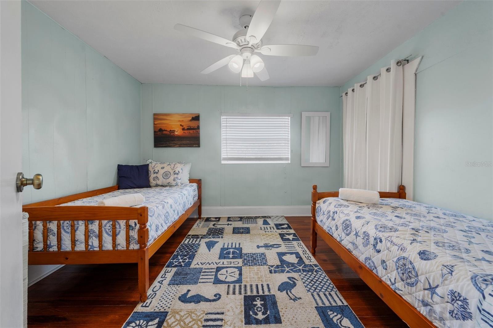 Image 19 of 43 For 3018 Gulf Drive