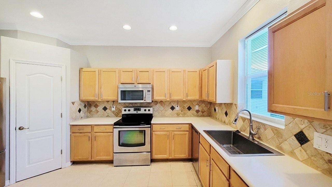 Image 8 of 27 For 8823 Haven Harbour Way