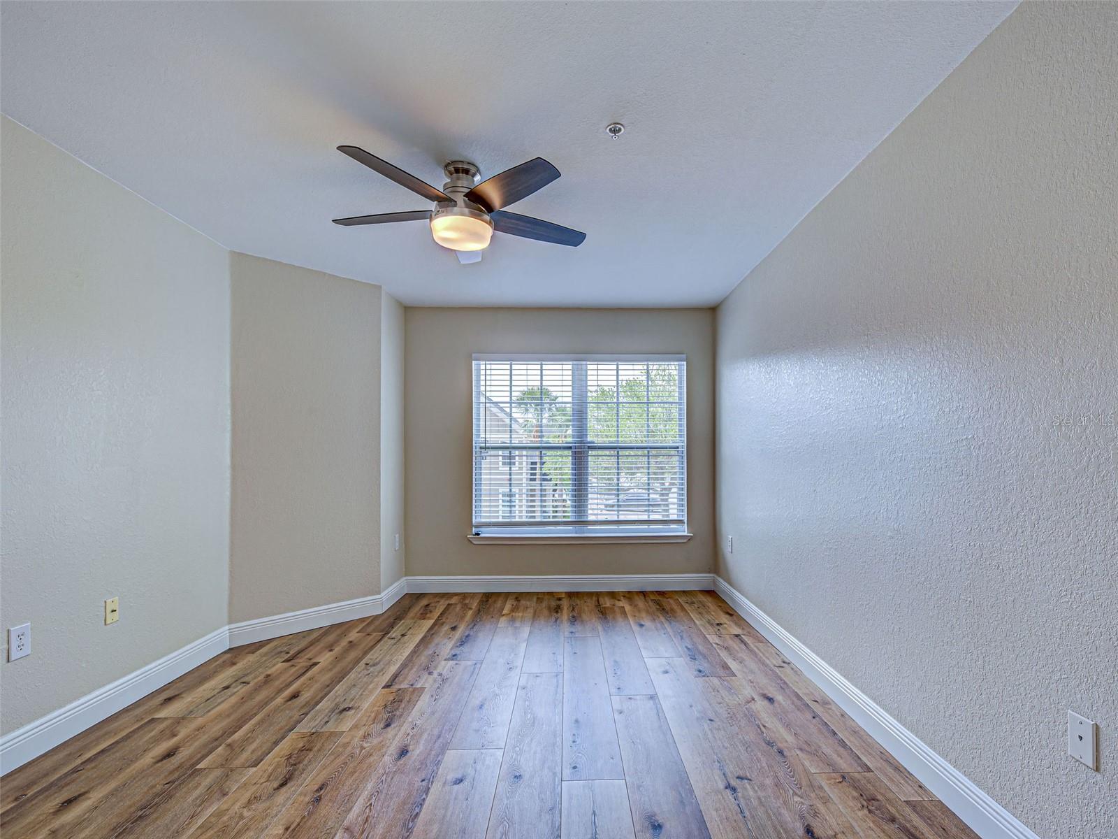 Image 29 of 49 For 5501 Rosehill Road 202