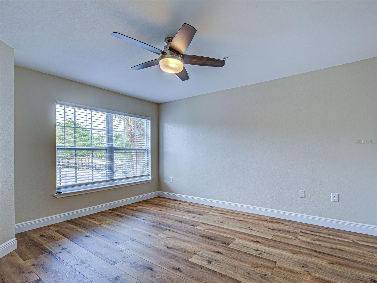 Image 30 of 49 For 5501 Rosehill Road 202