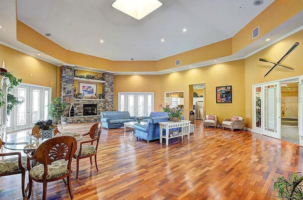 Image 43 of 49 For 5501 Rosehill Road 202