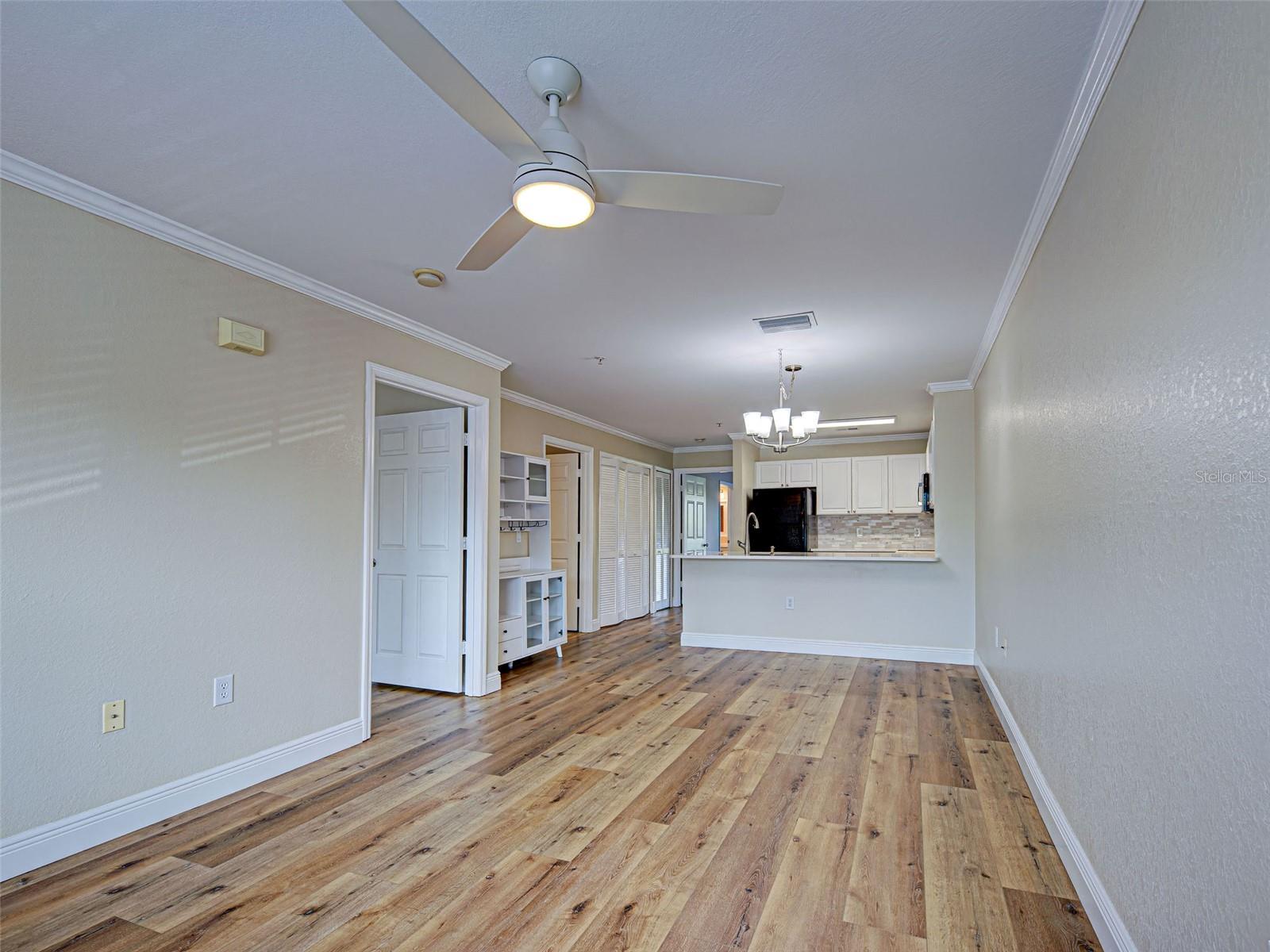 Image 5 of 49 For 5501 Rosehill Road 202