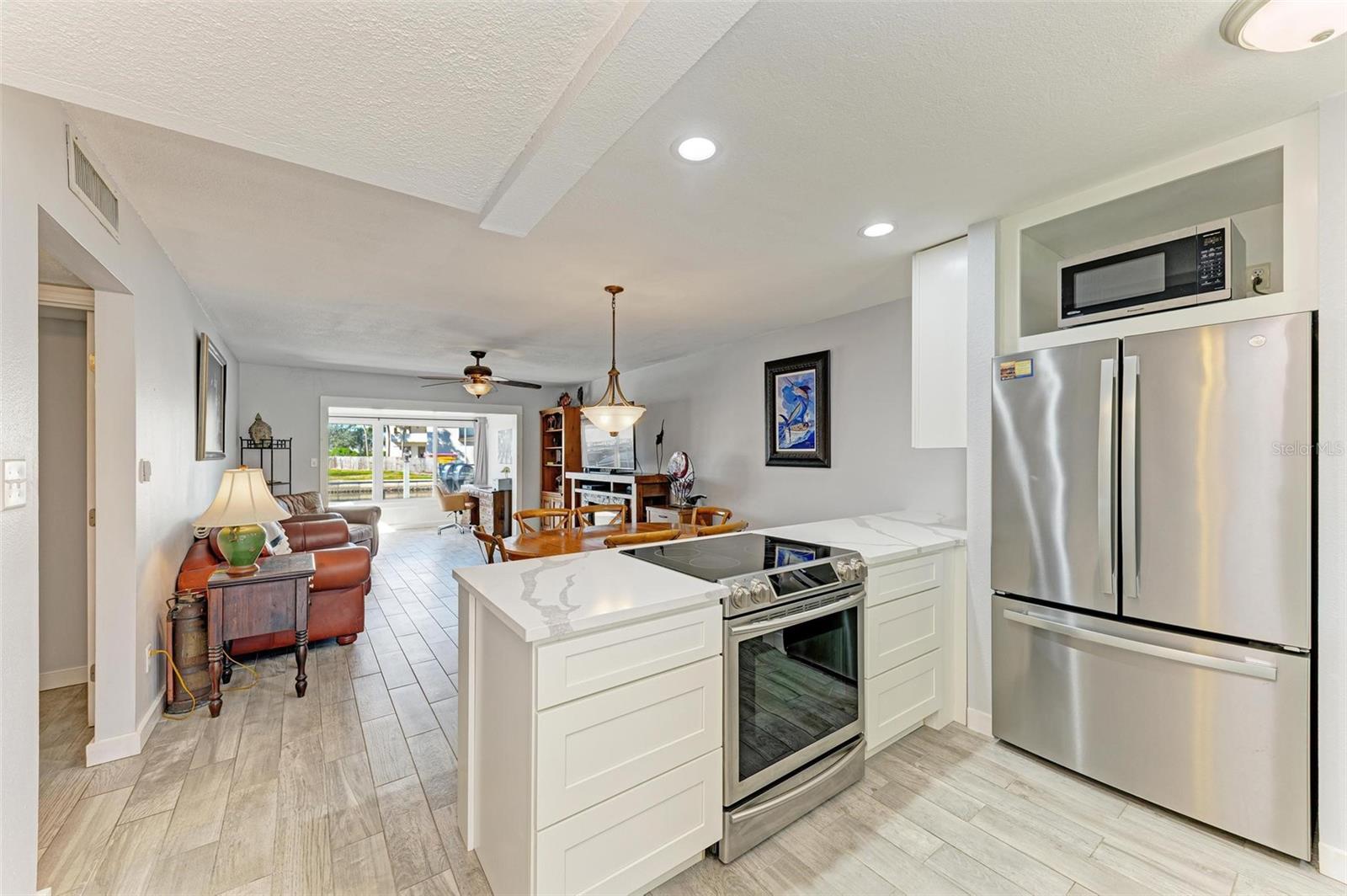 Image 18 of 77 For 9409 Catalina Drive