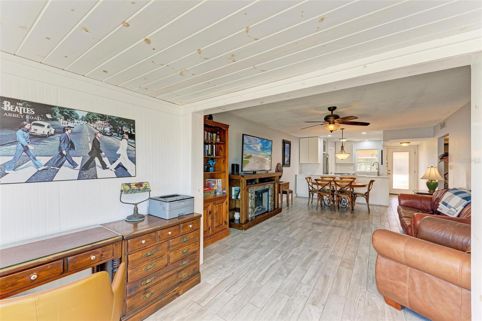 Image 23 of 77 For 9409 Catalina Drive