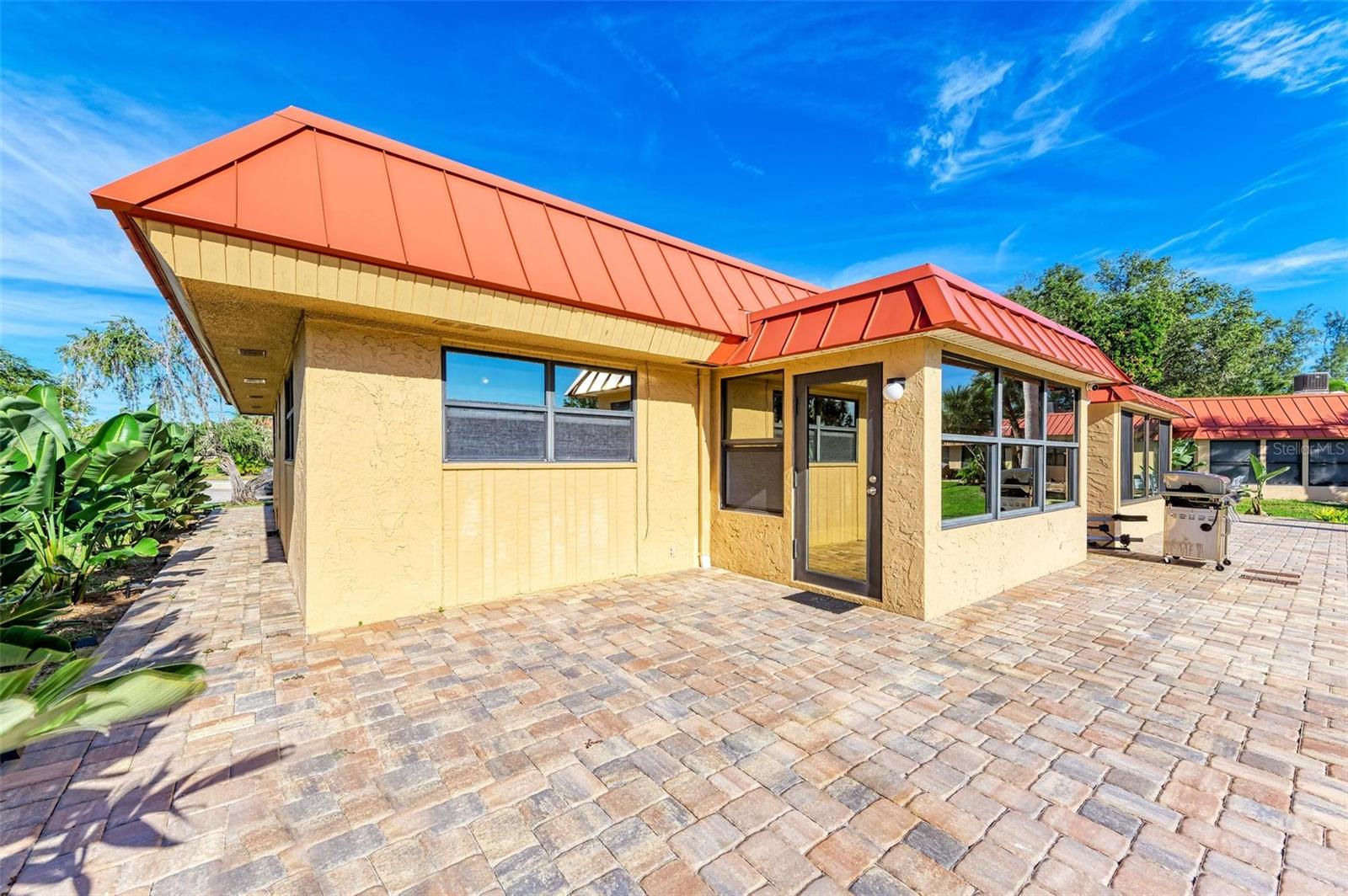 Image 40 of 77 For 9409 Catalina Drive