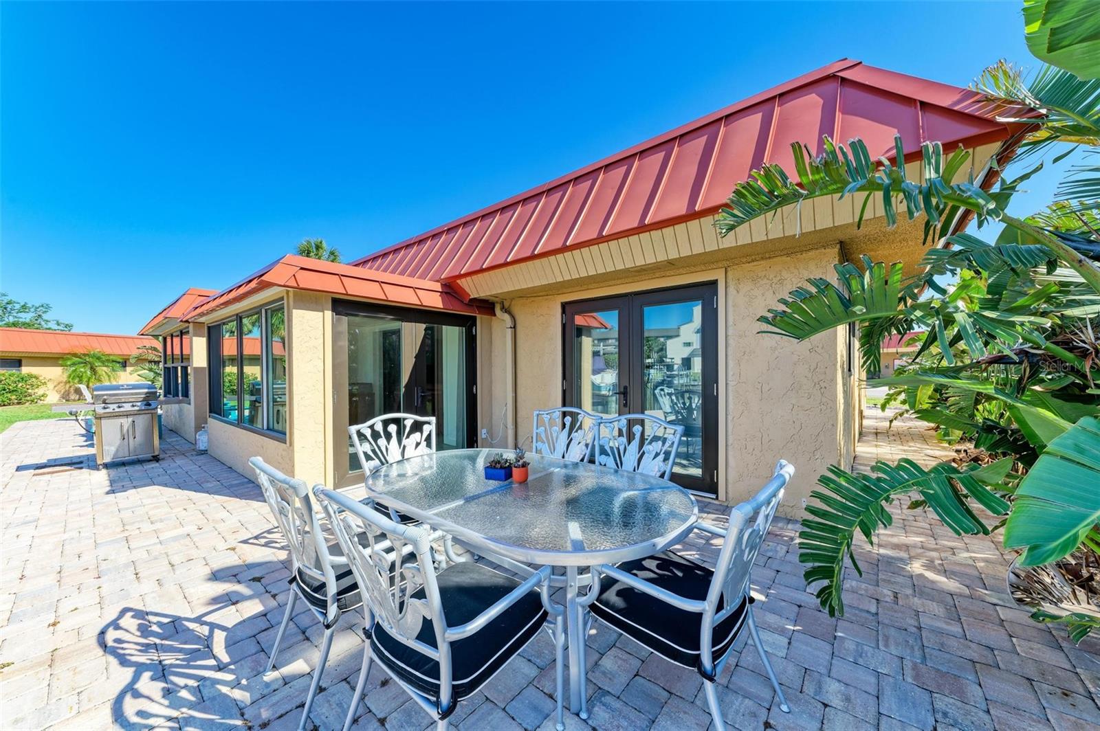Image 50 of 77 For 9409 Catalina Drive