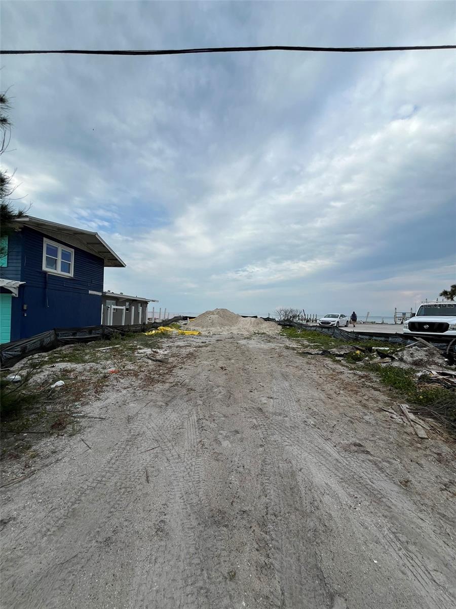 Image 5 of 17 For 873 Shore Drive