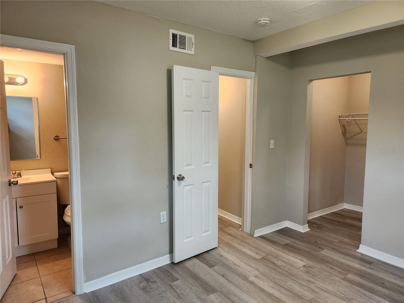 Image 15 of 22 For 2117 5th Street 3