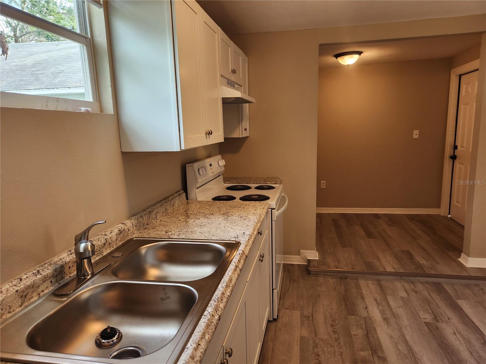 Image 6 of 22 For 2117 5th Street 3