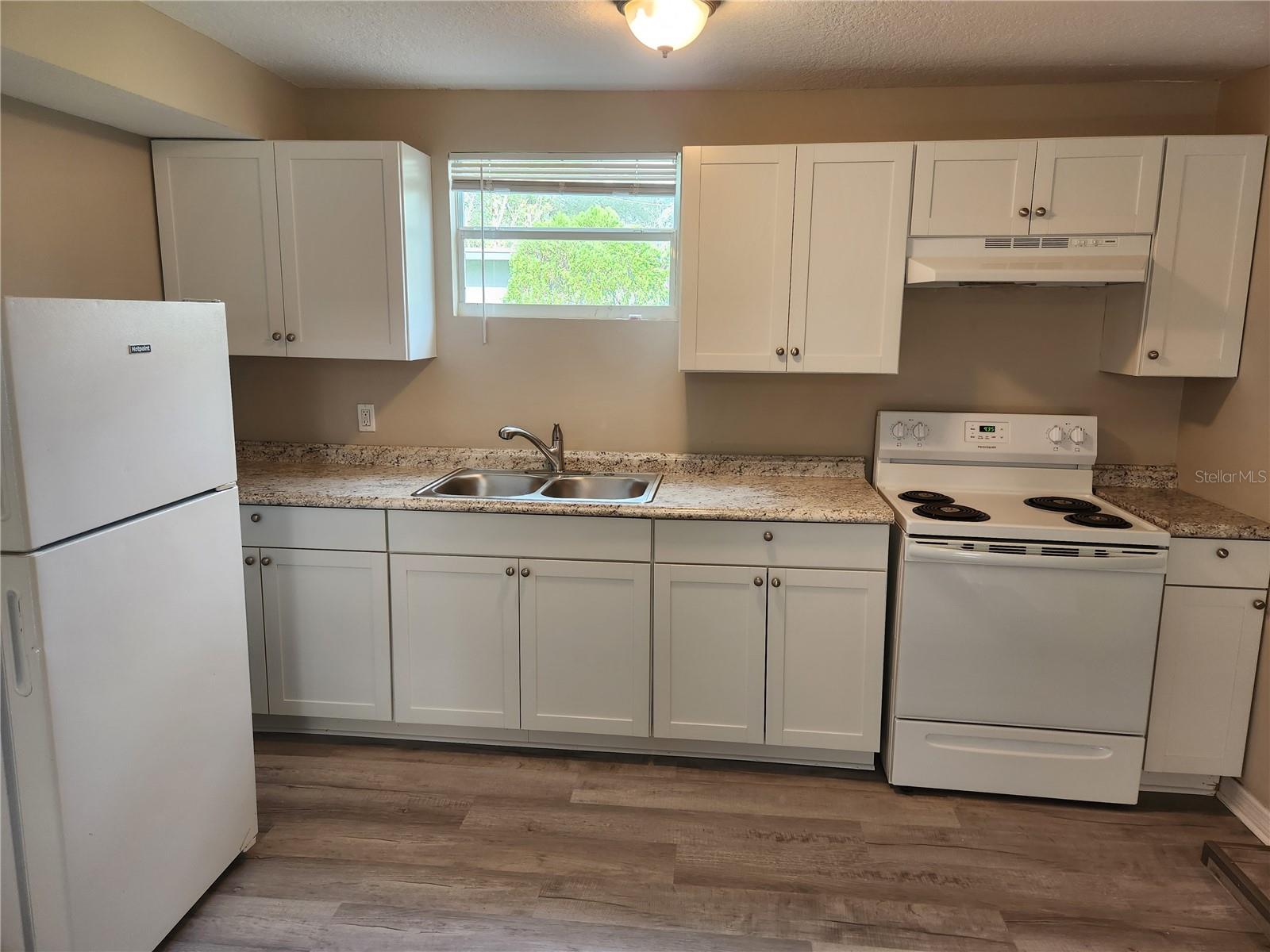 Image 7 of 22 For 2117 5th Street 3