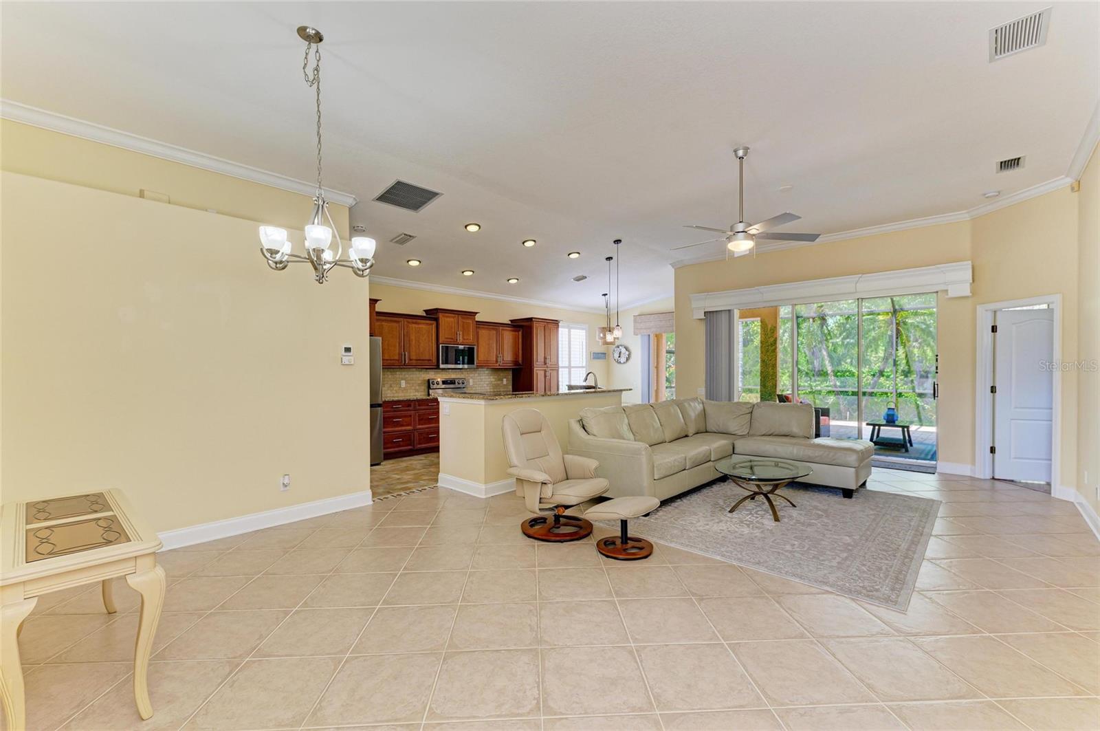 Image 14 of 68 For 8408 Whispering Woods Court
