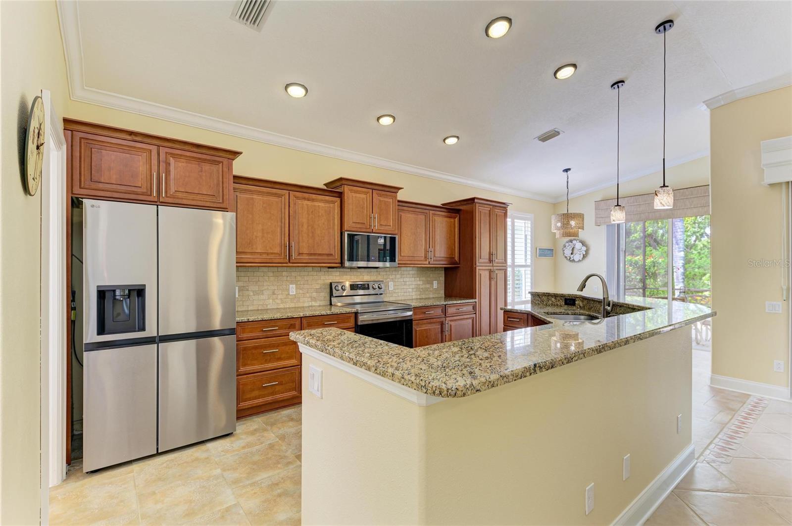 Image 18 of 68 For 8408 Whispering Woods Court