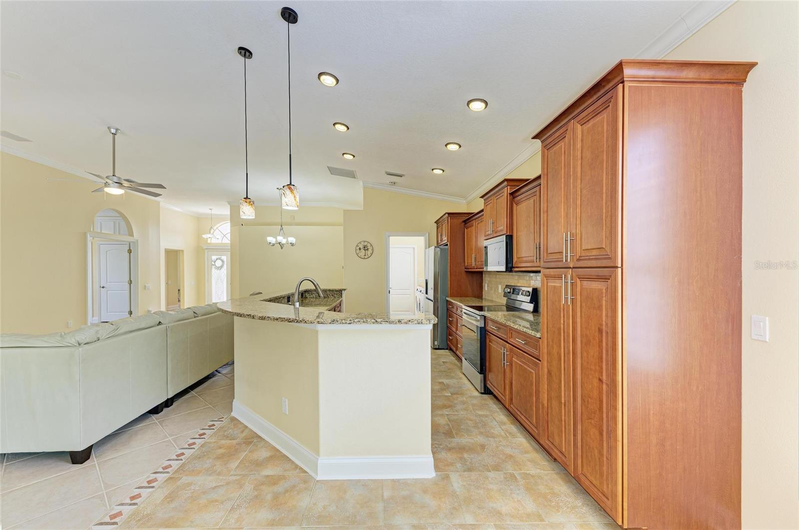 Image 21 of 68 For 8408 Whispering Woods Court