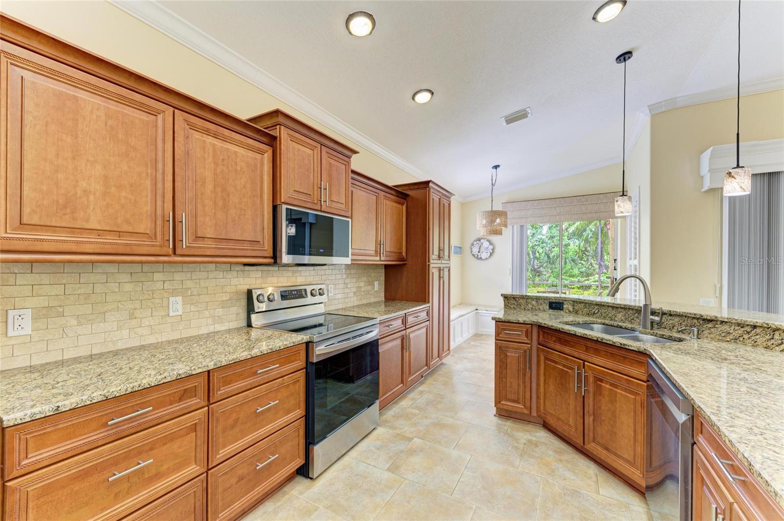 Image 23 of 68 For 8408 Whispering Woods Court