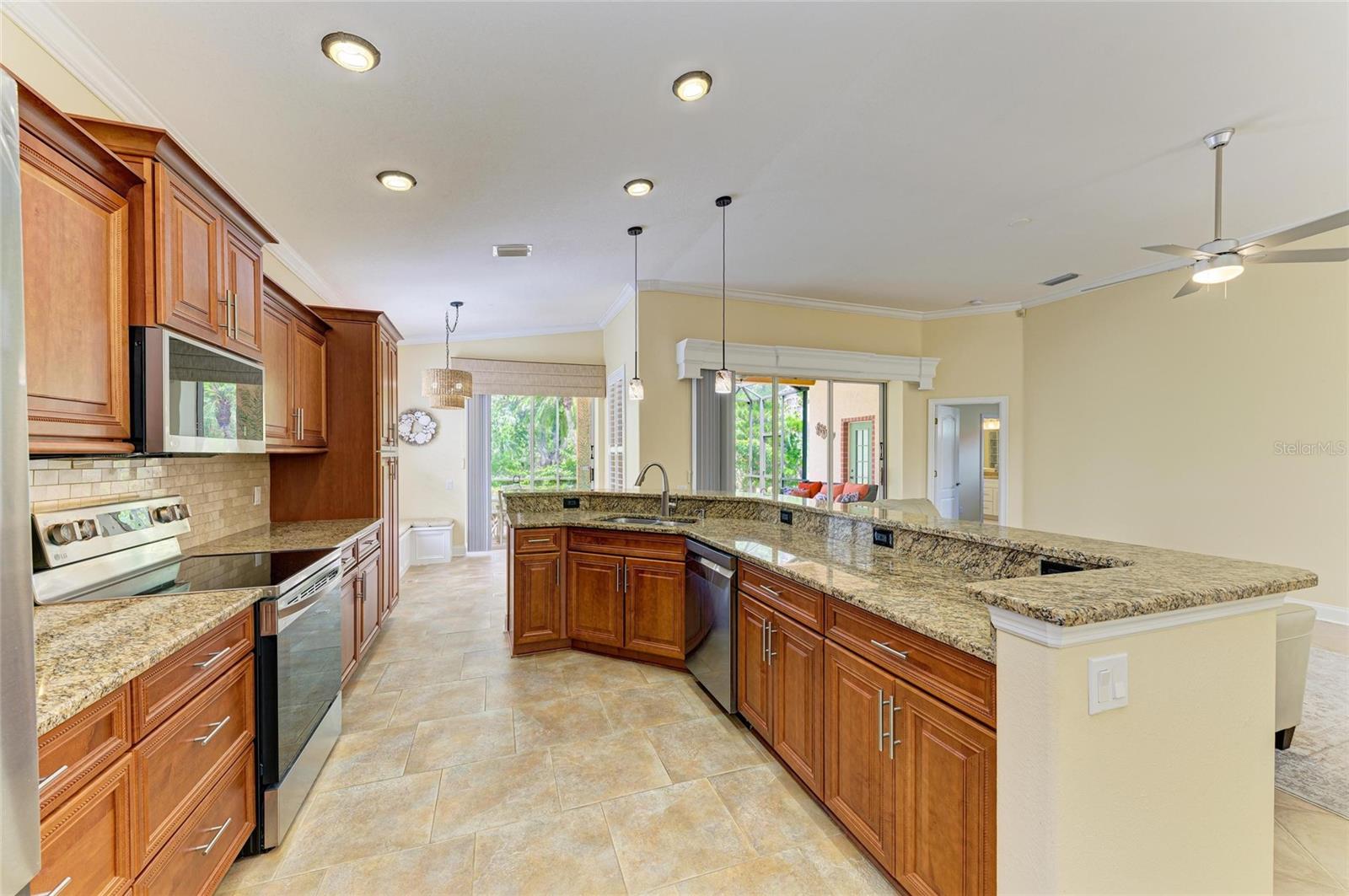 Image 24 of 68 For 8408 Whispering Woods Court