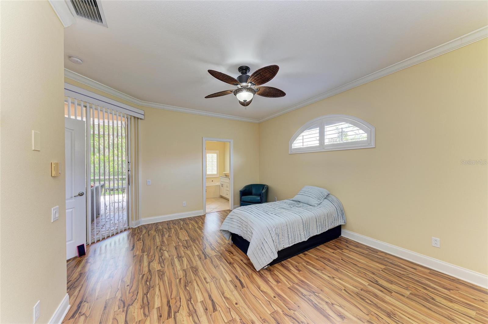 Image 29 of 68 For 8408 Whispering Woods Court