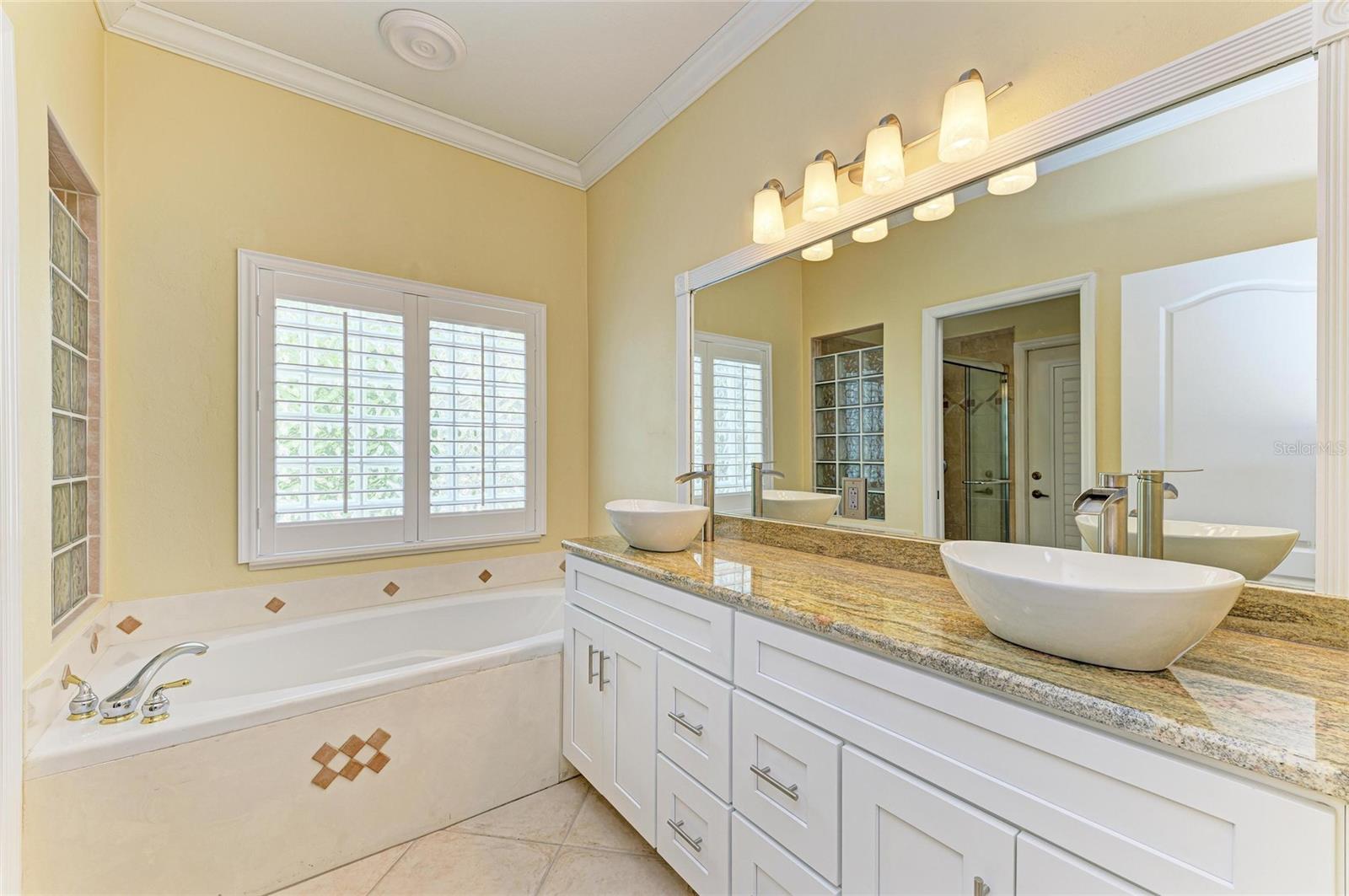Image 31 of 68 For 8408 Whispering Woods Court