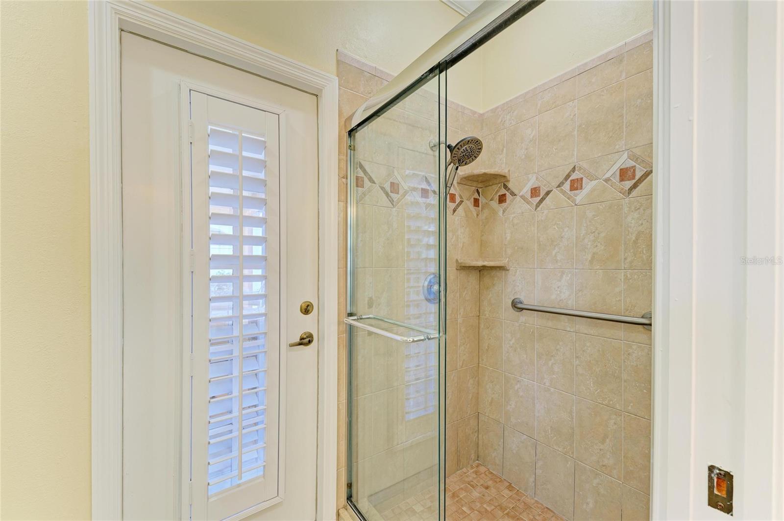 Image 32 of 68 For 8408 Whispering Woods Court