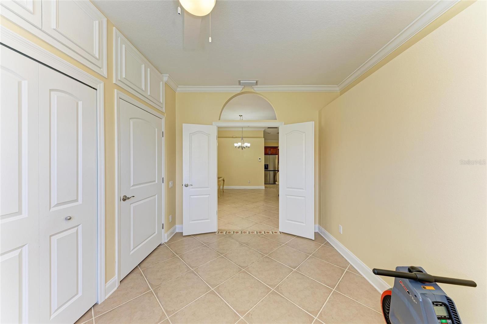 Image 37 of 68 For 8408 Whispering Woods Court