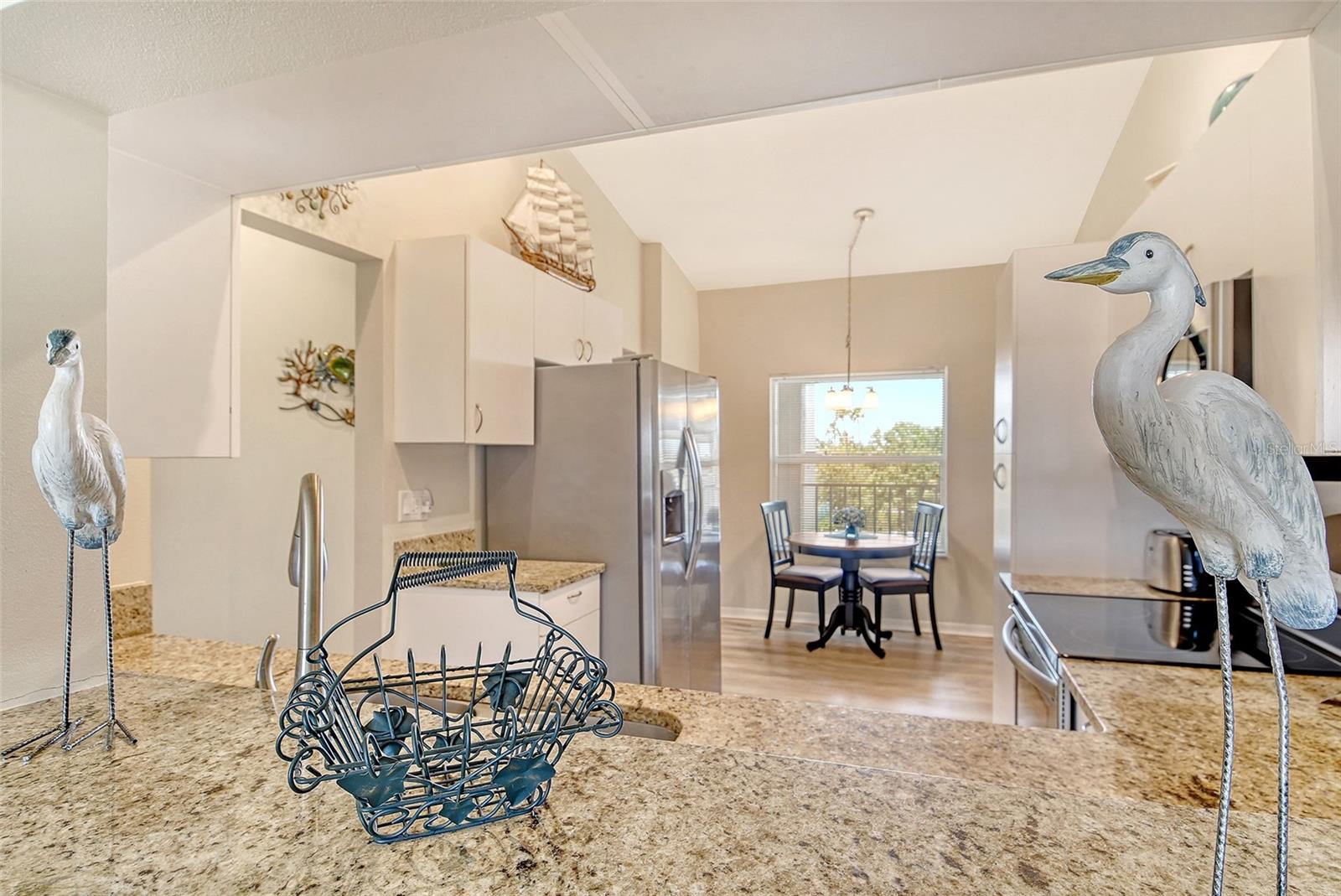 Image 10 of 48 For 9620 Club South Circle 5304