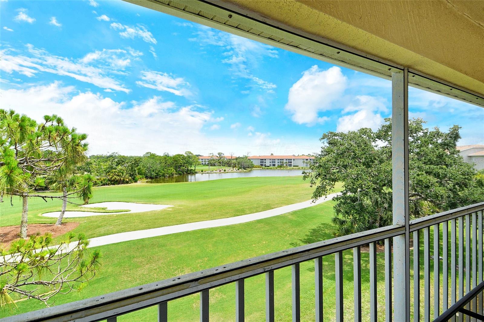 Image 21 of 48 For 9620 Club South Circle 5304