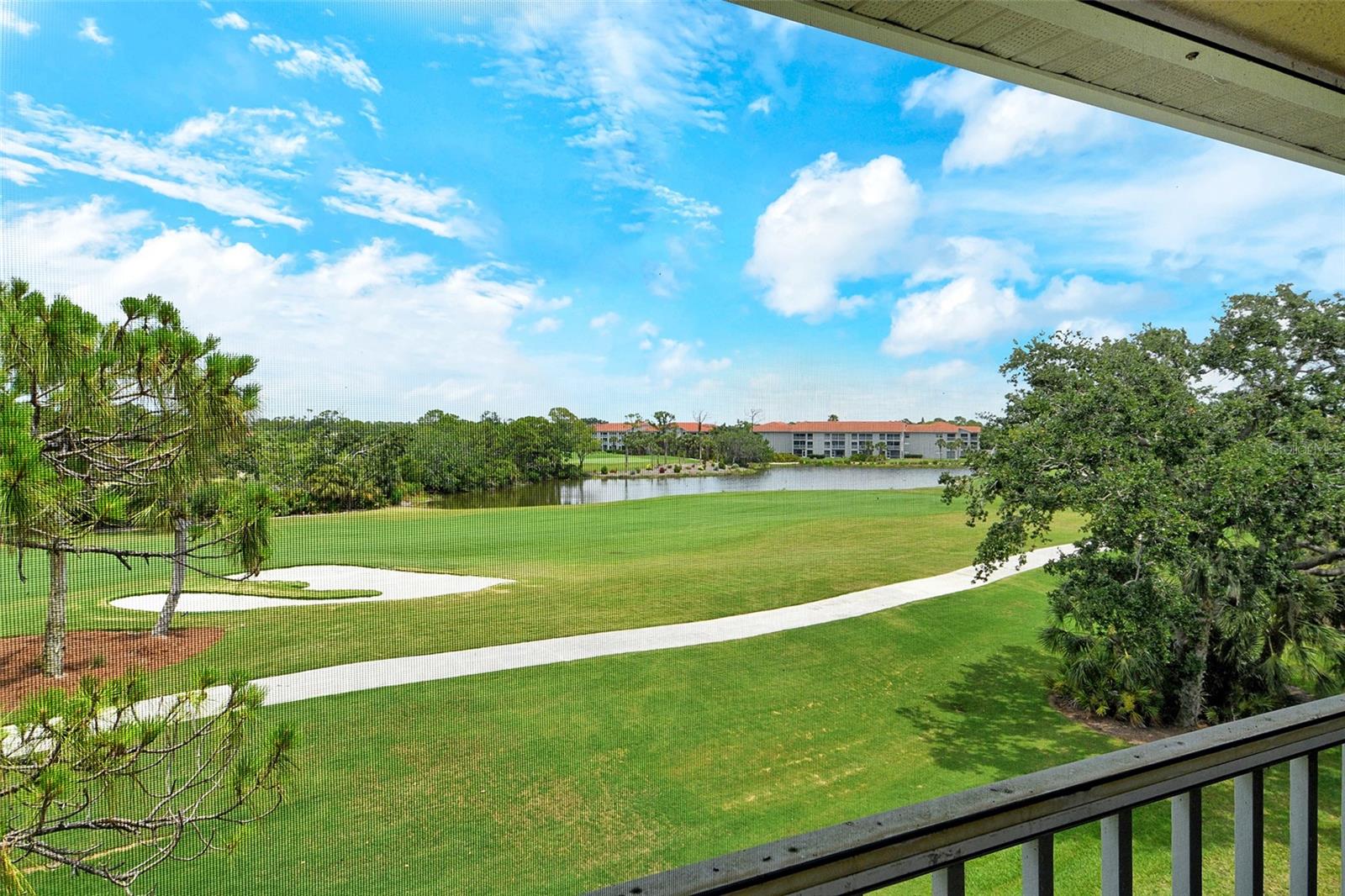 Image 23 of 48 For 9620 Club South Circle 5304