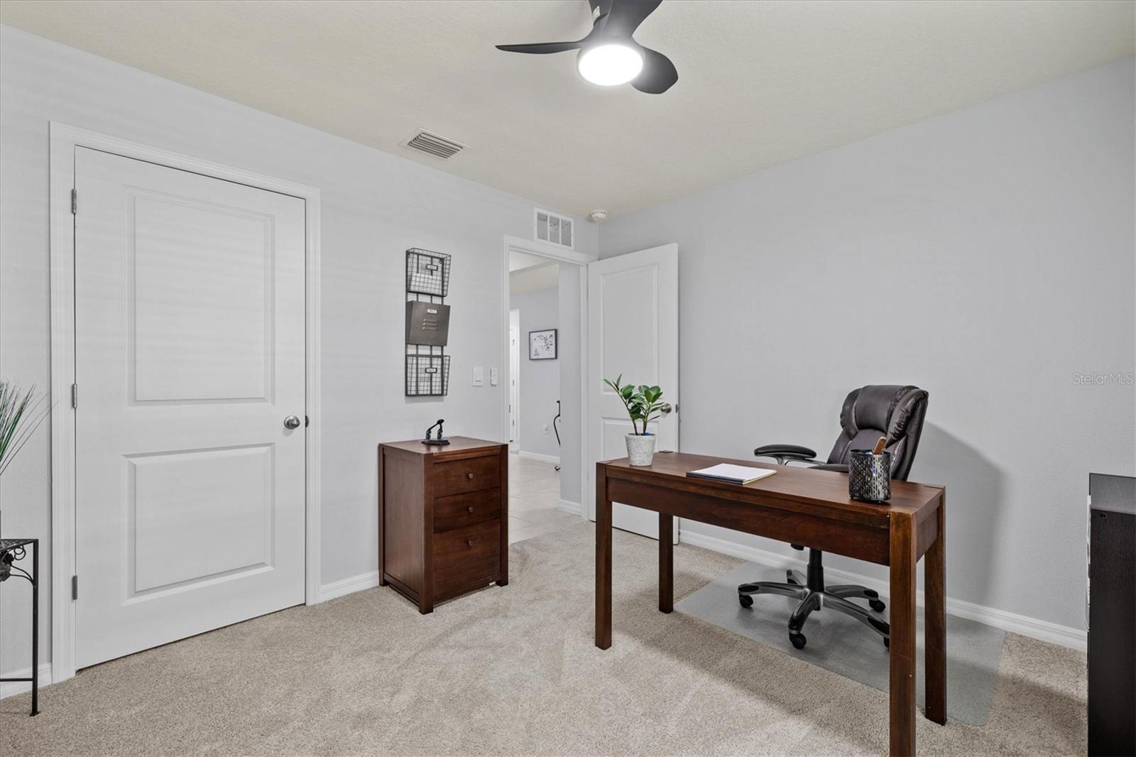 Image 15 of 27 For 16746 Parker River Street