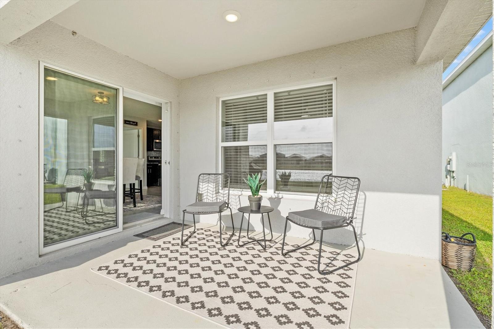 Image 18 of 27 For 16746 Parker River Street