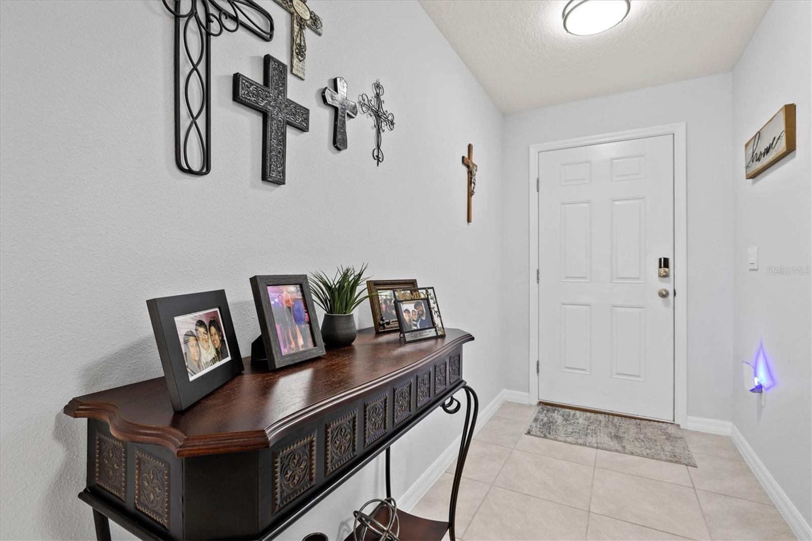 Image 4 of 27 For 16746 Parker River Street