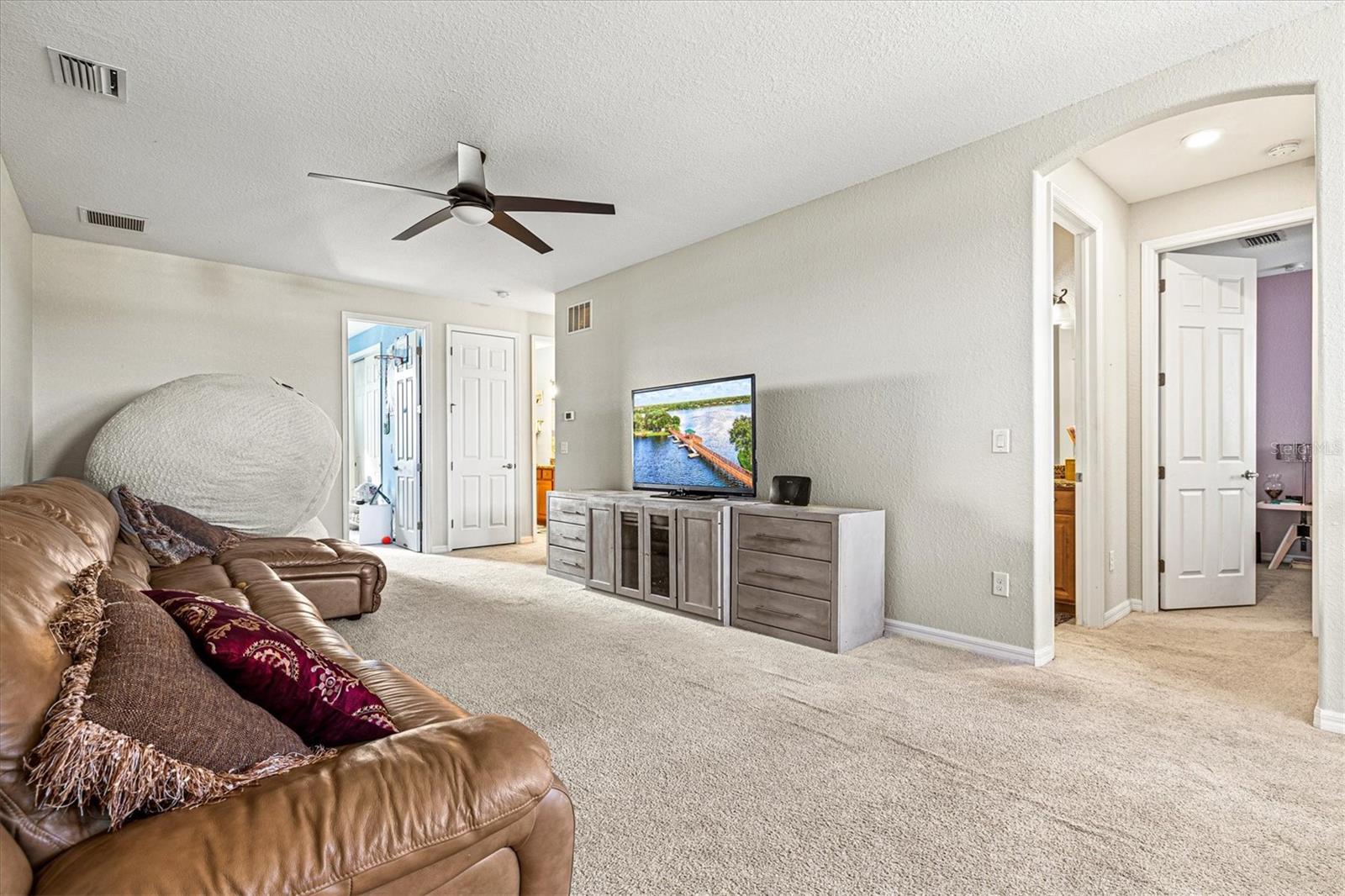 Image 32 of 87 For 13112 Swiftwater Way