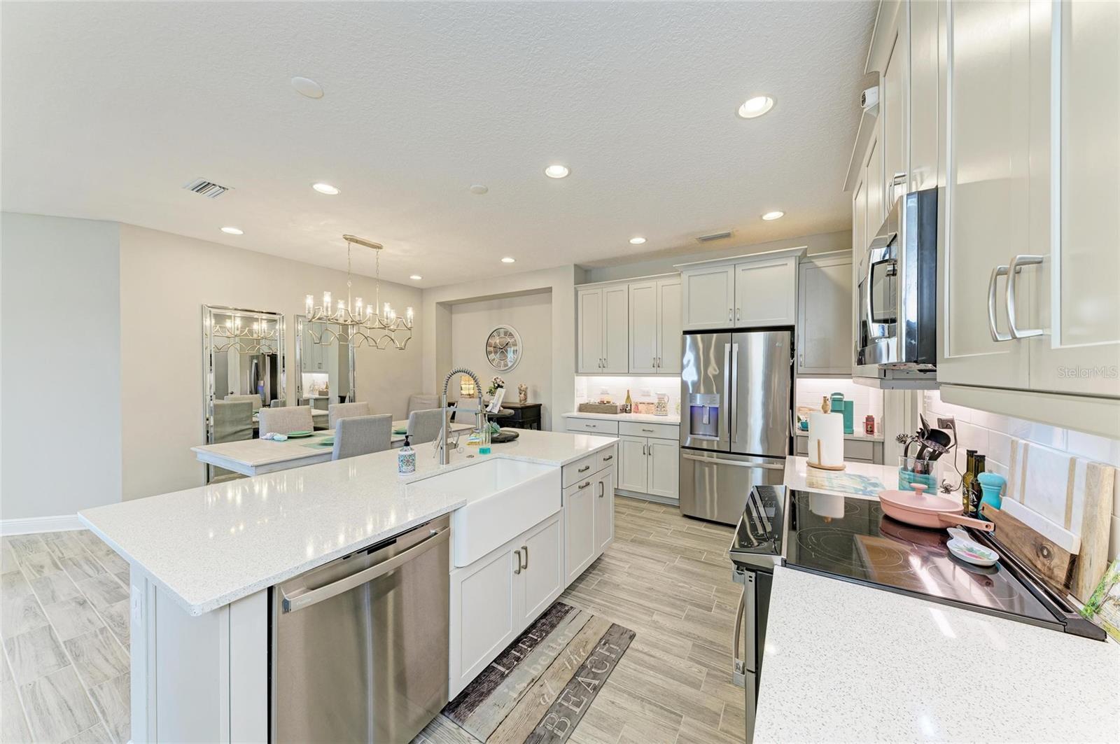 Image 20 of 43 For 6094 Amberly Drive