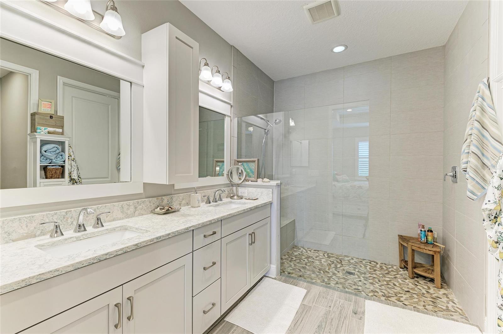 Image 23 of 43 For 6094 Amberly Drive