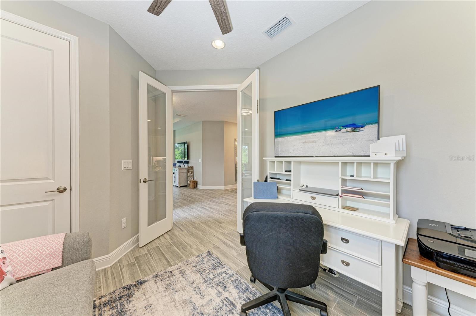 Image 27 of 43 For 6094 Amberly Drive