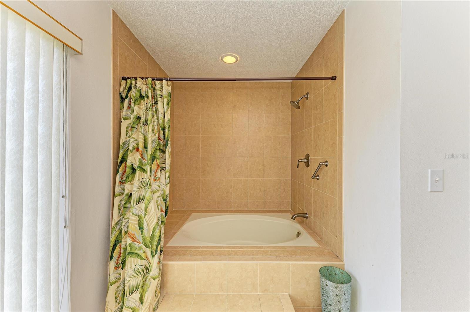 Image 18 of 46 For 6101 34th Street W 28e