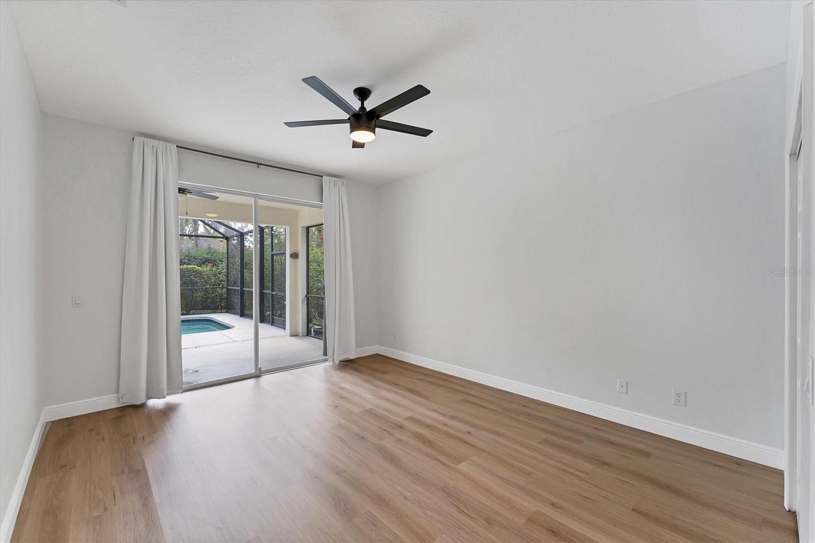Image 12 of 30 For 6832 Bay Hill Drive