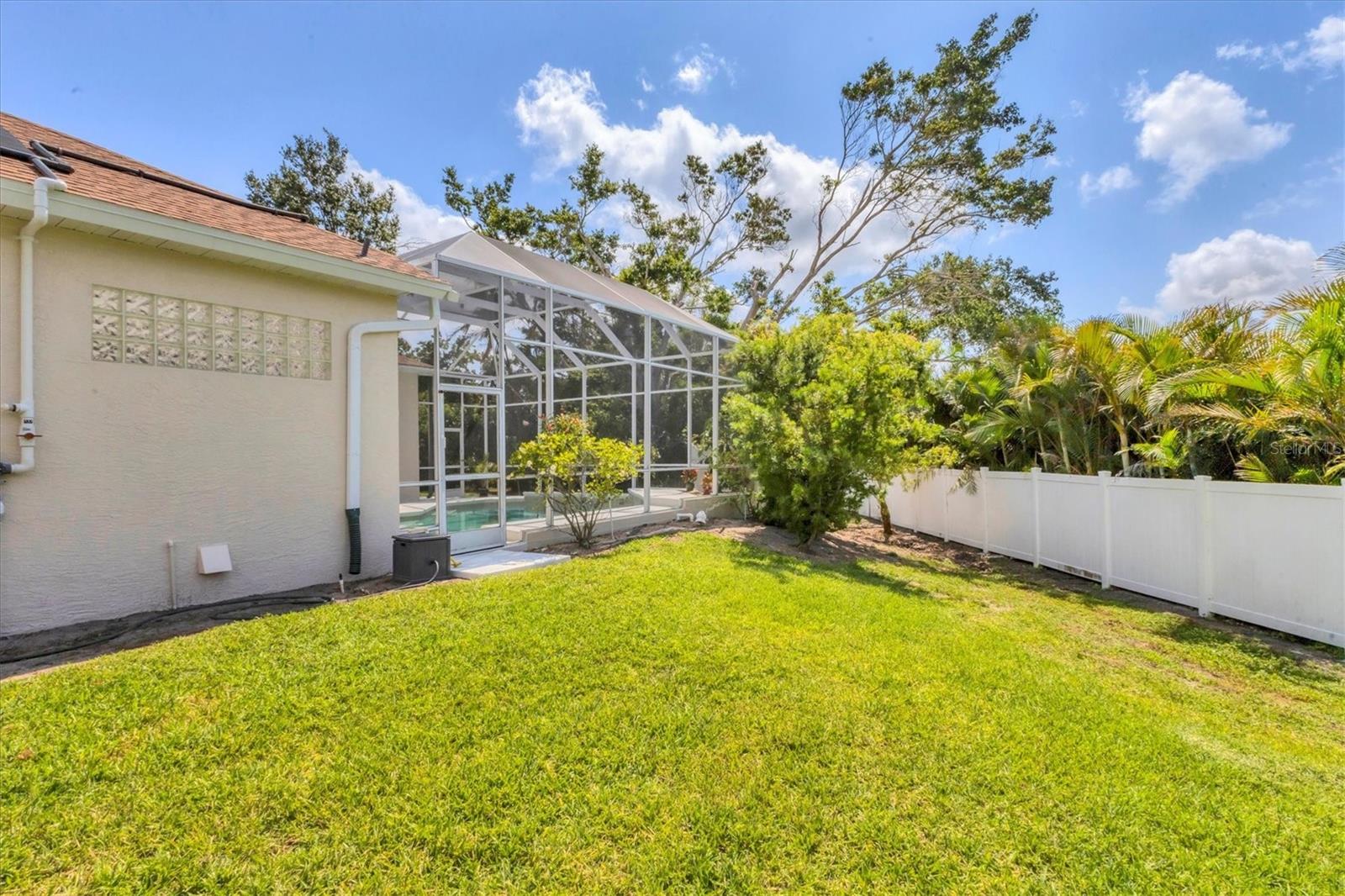 Image 33 of 43 For 8604 15th Avenue Nw