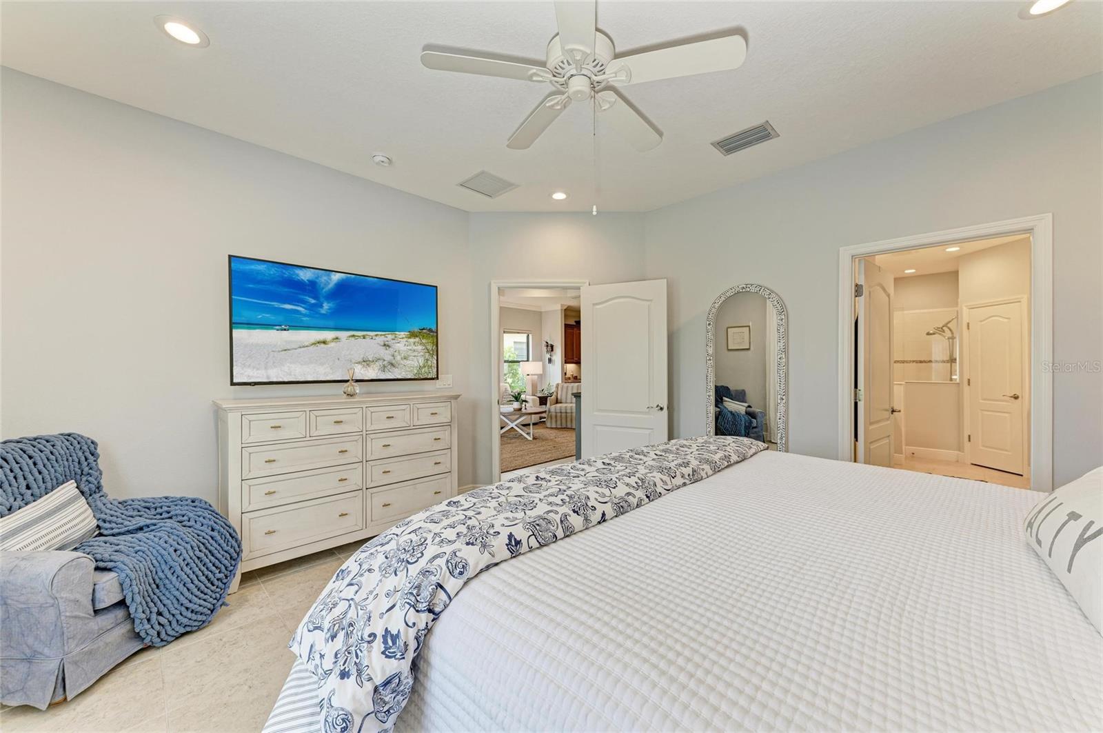 Image 22 of 42 For 4416 Amalfi Avenue