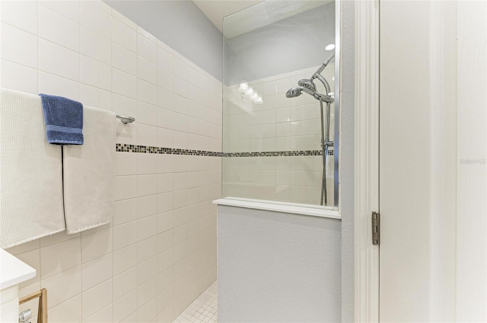 Image 25 of 42 For 4416 Amalfi Avenue
