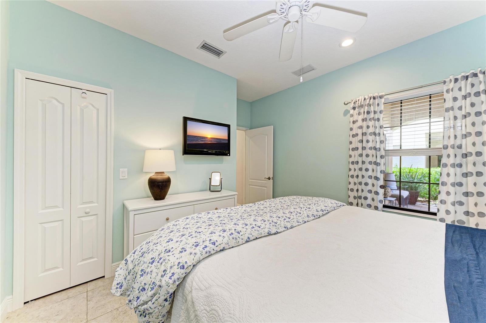 Image 30 of 42 For 4416 Amalfi Avenue