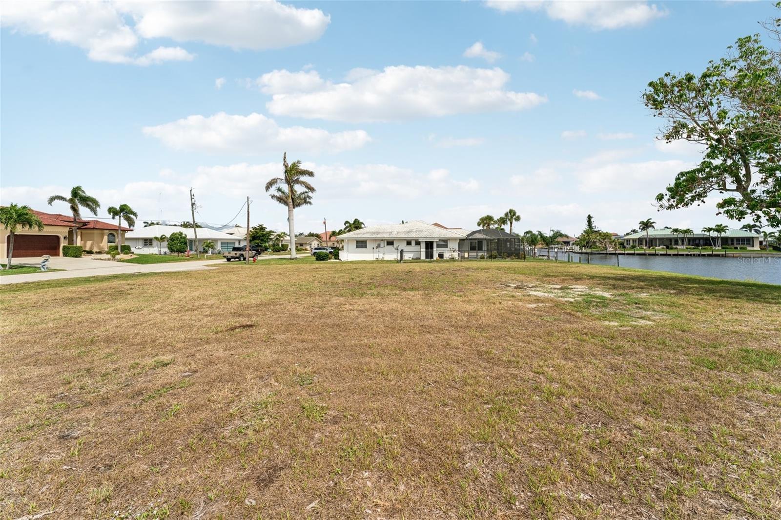 Image 8 of 25 For 174 Crescent Drive