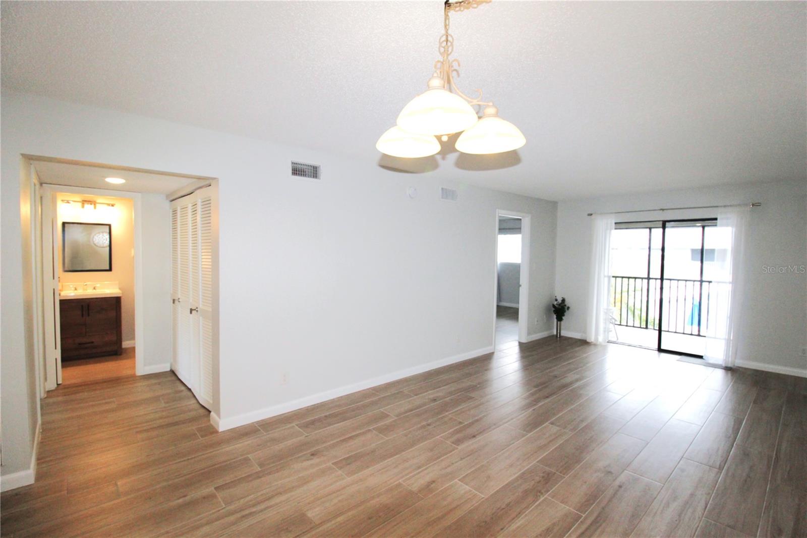Image 14 of 22 For 6033 34th Street W 28