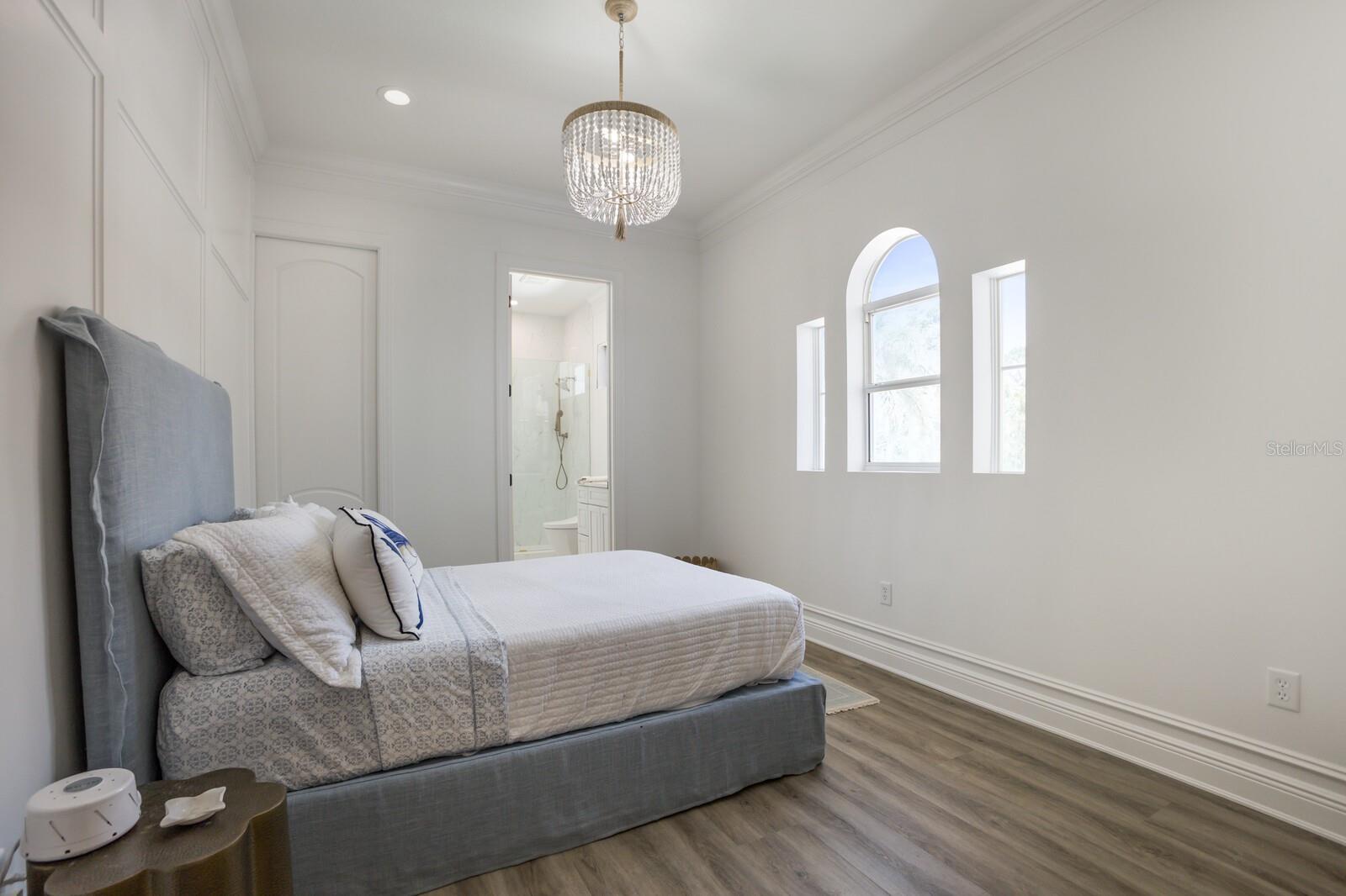 Image 34 of 95 For 705 89th Court Nw
