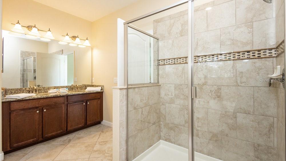 Image 22 of 77 For 1450 Rolling Fairway Drive