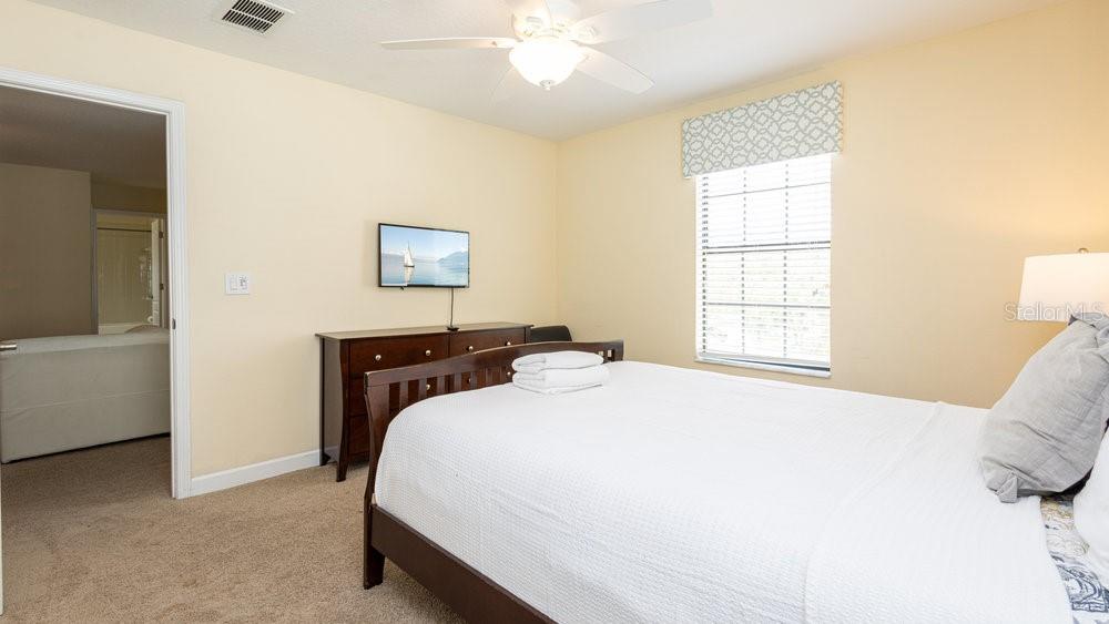 Image 40 of 77 For 1450 Rolling Fairway Drive